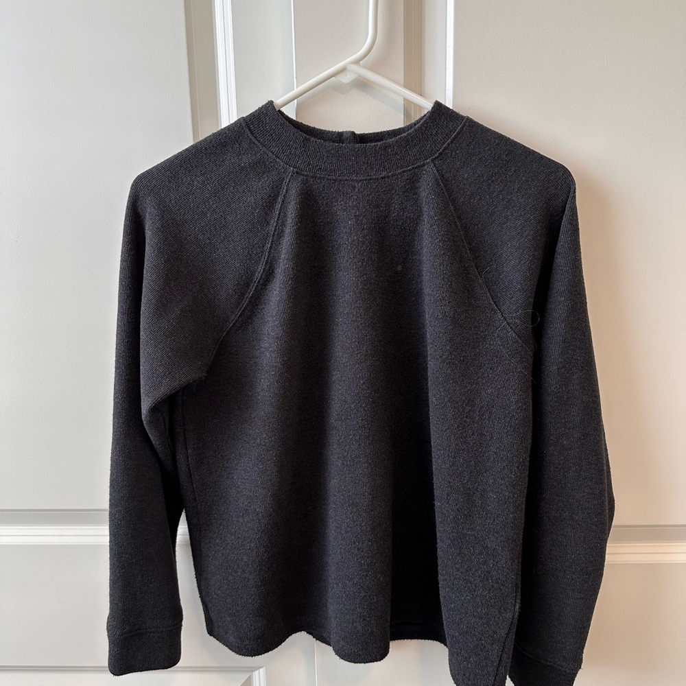 Madewell Women’s Sz. S Button Back Charcoal Crewneck Sweater EUC.